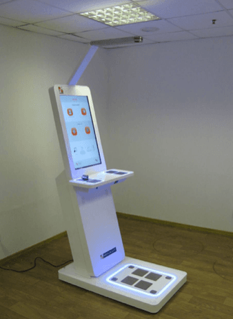 Multiscan 32-Zoll-Kiosk mit Arm